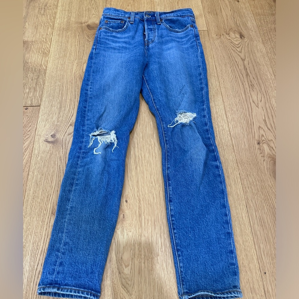 Levi’s wedgie fit medium blue